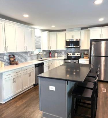 Sunset Road Haus | Uptown in 6 Mins - Game Deck