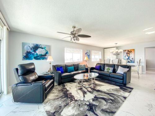 Crescent Beach Haus | Utopia Oceanfront Luxury at Bluewater Keyes