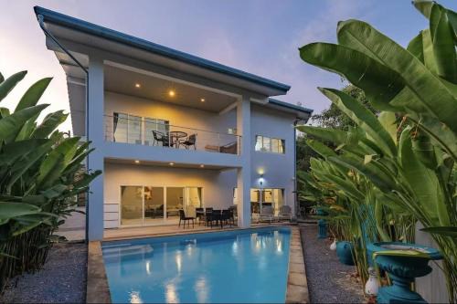 Rawai Haus | V161 Quiet 4BR with Pool Table, 3 Min to Rawai Beach