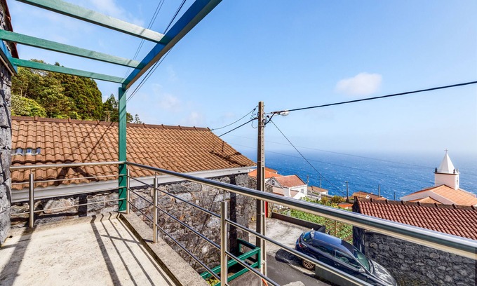 Pontas Negras Haus | Ferienhaus "Casas Dos Vinagreiros - Pedro" mit Meerblick, privater Terrasse und WLAN