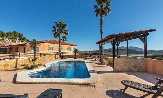 El Esparragal Haus | Vacation Home "Finca Malamadre" with Mountain View, Private Pool & Wi-Fi