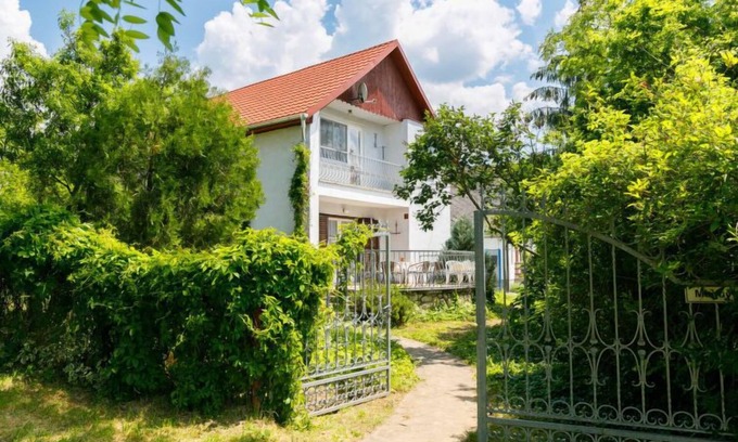 Belatelep Haus | Ferienhaus Iris by Interhome