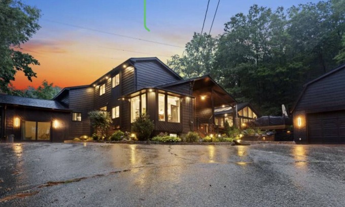 West Milford Villa | Vacation House with Indoor Pool and activities