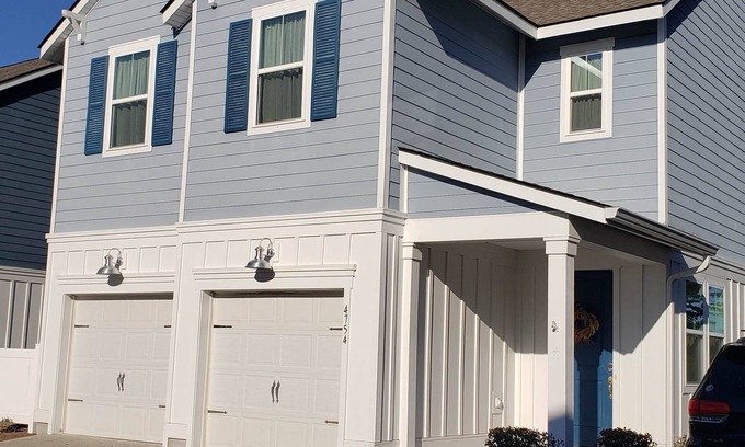 Myrtle Beach Haus | Vacation in Style and Comfort - Minutes From Everything! A Family Dream Getaway!