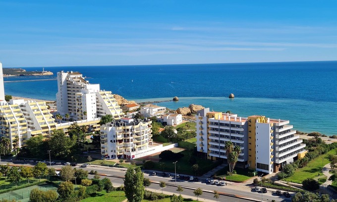 Praia da Rocha Wohnung | Vacation in the Algarve: Fantastic view of the Atlantic, 5 minutes to the beach.