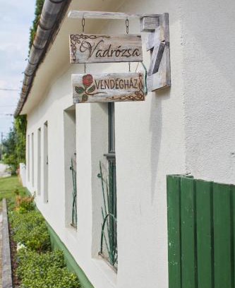 Racalmas Haus | Vadrózsa Vendégház Rácalmás