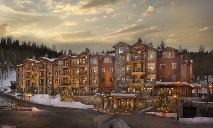 Truckee Resort | Valentines in Tahoe! 4 days 3 nights