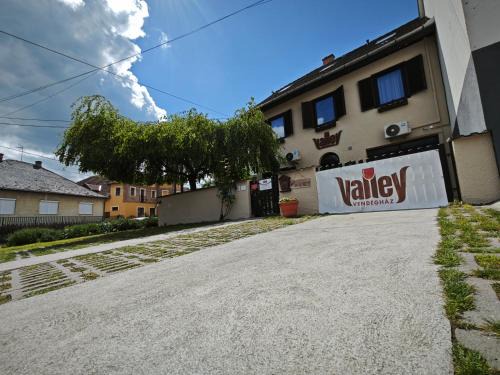 Eger Haus | Valley Vendégház