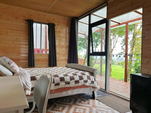 Ahascragh Sonstige | Valley view cabin in the woods on a farm