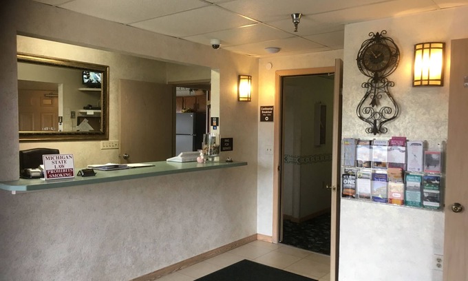 Marquette Hotel | Value Host Motor Inn