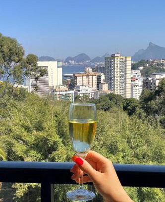 Inga Wohnung | Varanda com Vista Mar - Cristo, Bondinho e Museu!