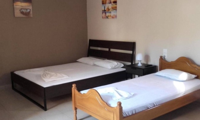 Kala Nera Wohnung | Vasileiou Family Studio Sleeps 4