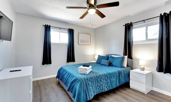 Northwest Haus | 3 BR Virginia Beach Excellent Location + Long Stay Discounts! 30+ Day Stay!