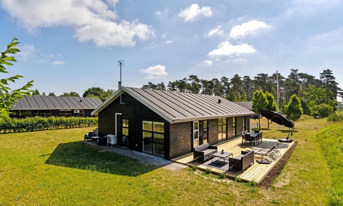 Hals Haus | "Veiko" - 1.2km from the sea by Interhome