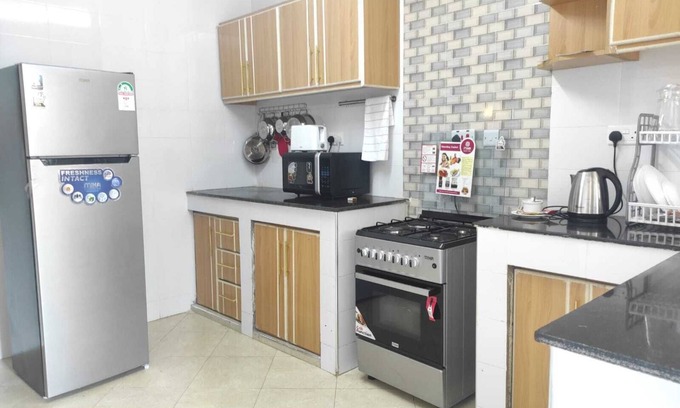 Kakamega Wohnung | Very spacious clean and secure with 24/7 CCTV surveillance and security staff