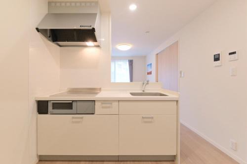 Shimokitazawa Wohnung | Victoria 下北沢 by Tranova