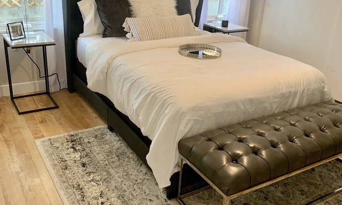 Sparks Haus | Victorian Square Villa next the Nugget Casino & Minutes from Downton Reno!