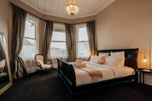 Mount Eden Villa | View 14