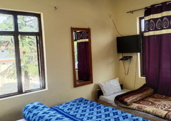 Dhanaulti Haus | VIJAY RAJ GUEST HOUSE