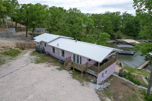 Lake Ozark Haus | Villa #2 Sleep 10 Upper