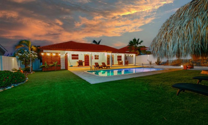Boroncana Villa | Villa Adora