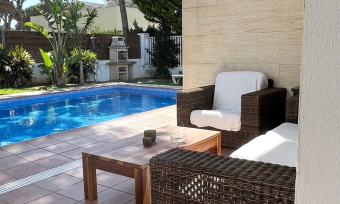 Cabo Roche Skihütte | Villa Amadeus. 500m from the long Roche beach