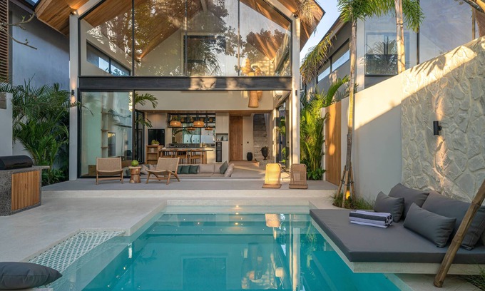 Batubelig Villa | Villa Bayu by GORO