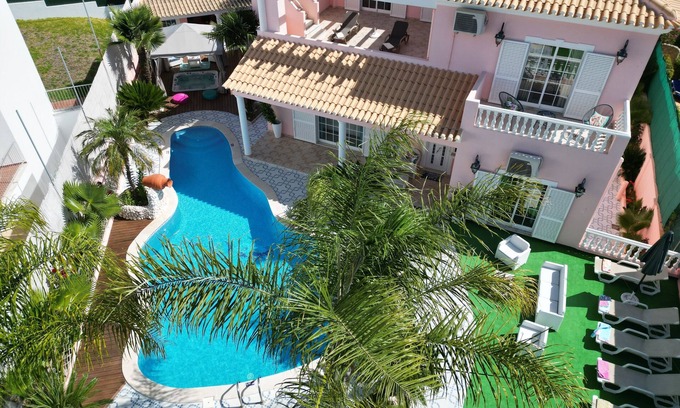 Armacao de Pera Villa | Villa Beach Palace: Luxuriöse 5-Bett-Villa mt beheiztem Pool, Whirlpool WF