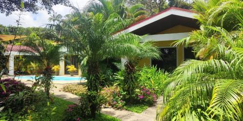 Nuevo Arenal Haus | Villa Colibri at LakeGardens