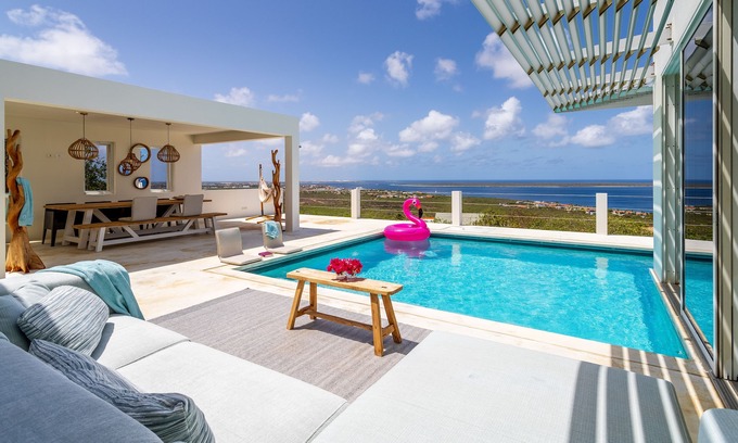 Sabadeco Villa | Villa Crown Casa: With a 180 degree view over Bonaire