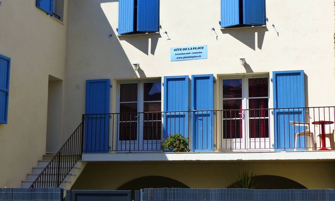 La Palud-sur-Verdon Haus | Villa 'De La Place' with Private Terrace, Wi-Fi and Air Conditioning