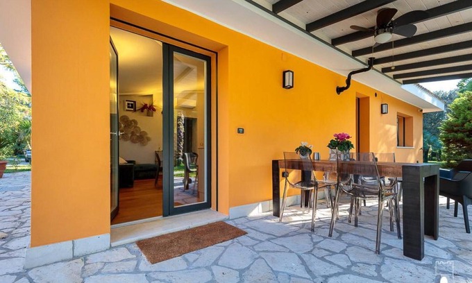 Lecce Villa | Villa 'Dependance' mit Gemeinschaftspool, Wi-Fi und Klimaanlage