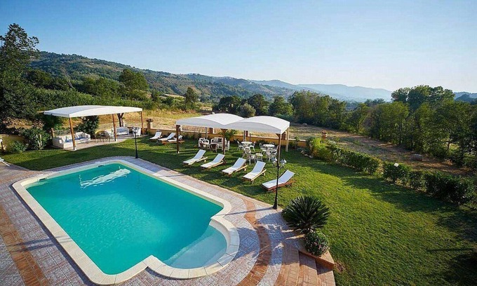 Giungano Haus | Villa Giuncalia E: A welcoming apartment surrounded by the greenery, with Free WI-FI.