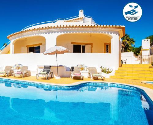 Gale Villa | Villa Grace Bay by Algarve Vacation
