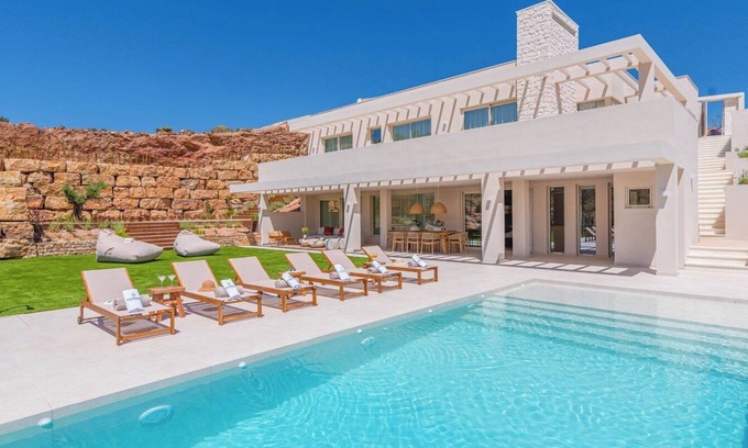 Antequera Villa | Villa Horizon Antequera by Ruralidays