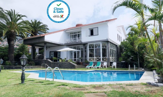 Santa Luzia Villa | Villa im Zentrum von Funchal mit Pool und Garten