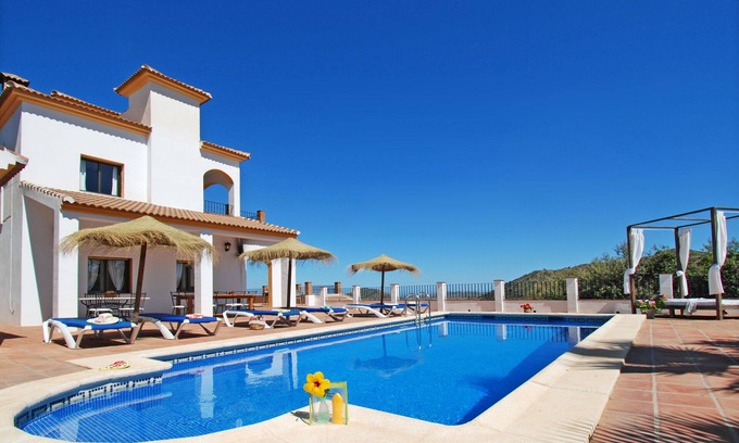 Comares Villa | Villa José 1, 12 Pers, Beheizter Pool, WLAN, Klimaanlage, Haustierfreundlich