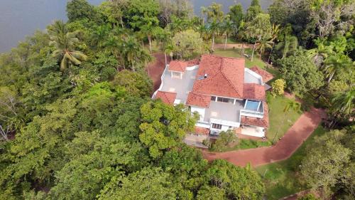 Hettimulla Haus | Villa König - Luxury Home Stay Bentota