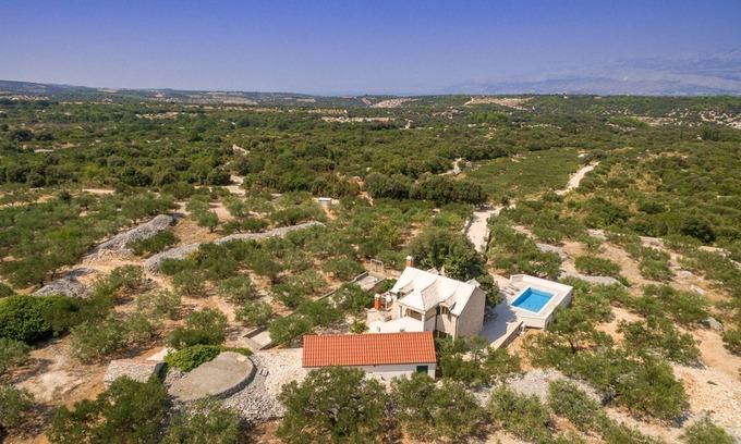 Praznica Villa | Villa Lombrodica - Two Bedroom Villa, Sleeps 6