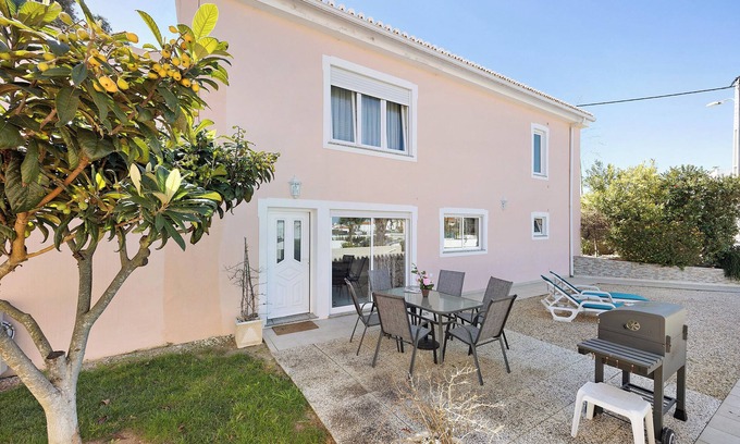 Montes de Alvor Villa | Villa 'Lugar Encantador' mit gemeinsamer Terrasse, WLAN und Klimaanlage