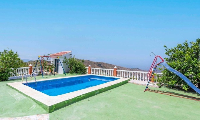 Canillas de Aceituno Villa | Villa Marín Canillas de Aceituno by Ruralidays