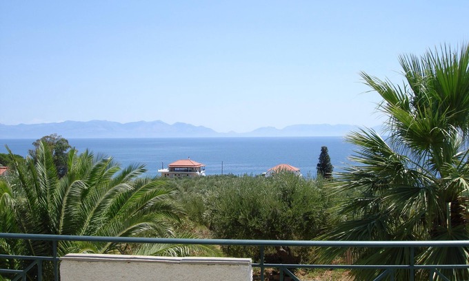 Pylos-Nestoras Villa | Villa Mariana Meer