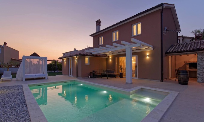 Jadreski Villa | Villa Matthias - 8 Personen, 3 Schlafzimmer, Privater Pool, Grill