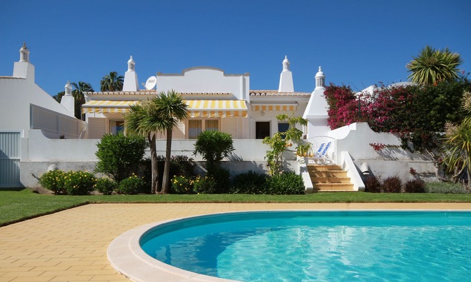 Albardeira Villa | Villa Meia-Praia, mit Terrasse, Pool und Garten