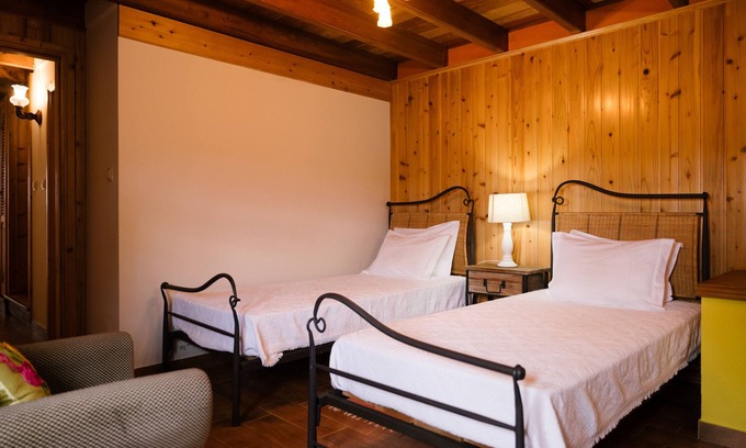 Sao Roque do Pico Hütte | Villa Misterio offers a beautiful and traditional home away from home.