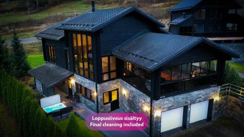 Jamsa Villa | Villa Nevada - 10+2 henkilölle, Luoteis-Himos Ski-in/out, 255m²