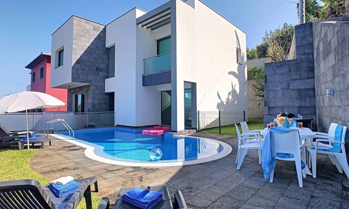 Ponta Delgada Haus | Villa North Sea - Drei Schlafzimmer Haus, Schläft 6