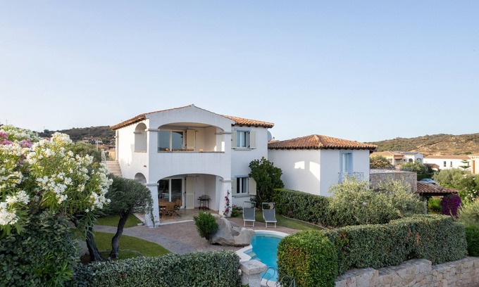 Case Peschiera-Lu Fraili Villa | Villa Olive – Pool-Refugium in der Nähe des Strandes Lu Impostu