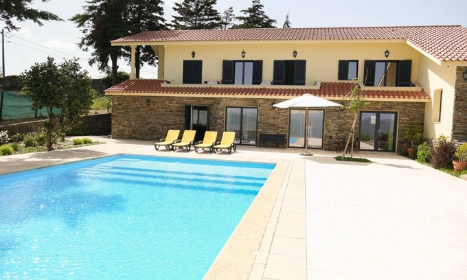 Peso da Regua Hütte | Villa overlooking the Douro River with Swimming Pool and Tennis Court