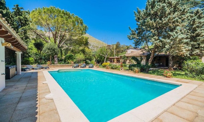 El Vila Villa | Villa Papalaia